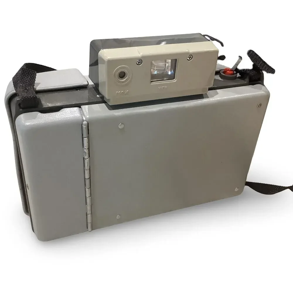 Vintage Polaroid Automatic 320 Land Camera
